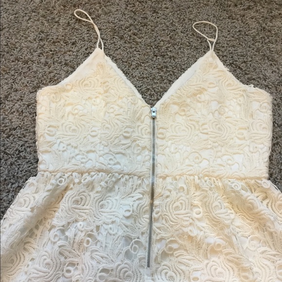 Lace rehearsal dress from bhld Anthropologie - Picture 4 of 5